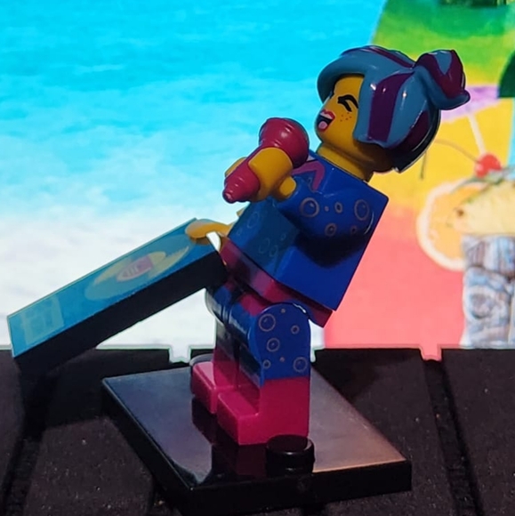 LEGO Movie Hula Hawaii Girls Rock Band custom pad printed - Picture 7 of 13